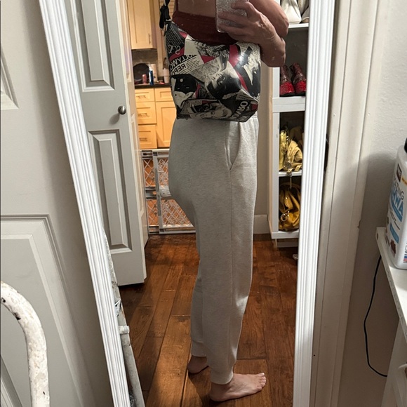 Marilyn Monroe Black and Red Shoulder Bag - Picture 10 of 11